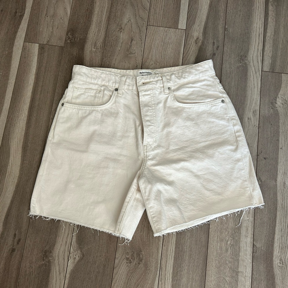 Reformation Raye Mid Rise Relaxed Jean Shorts | Flor Di Latte | Size 29